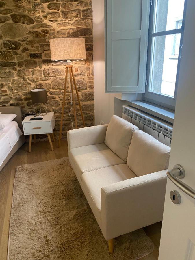 La Torre Di Borgunto - Piazza Grande Apartment อาเรซโซ ภายนอก รูปภาพ