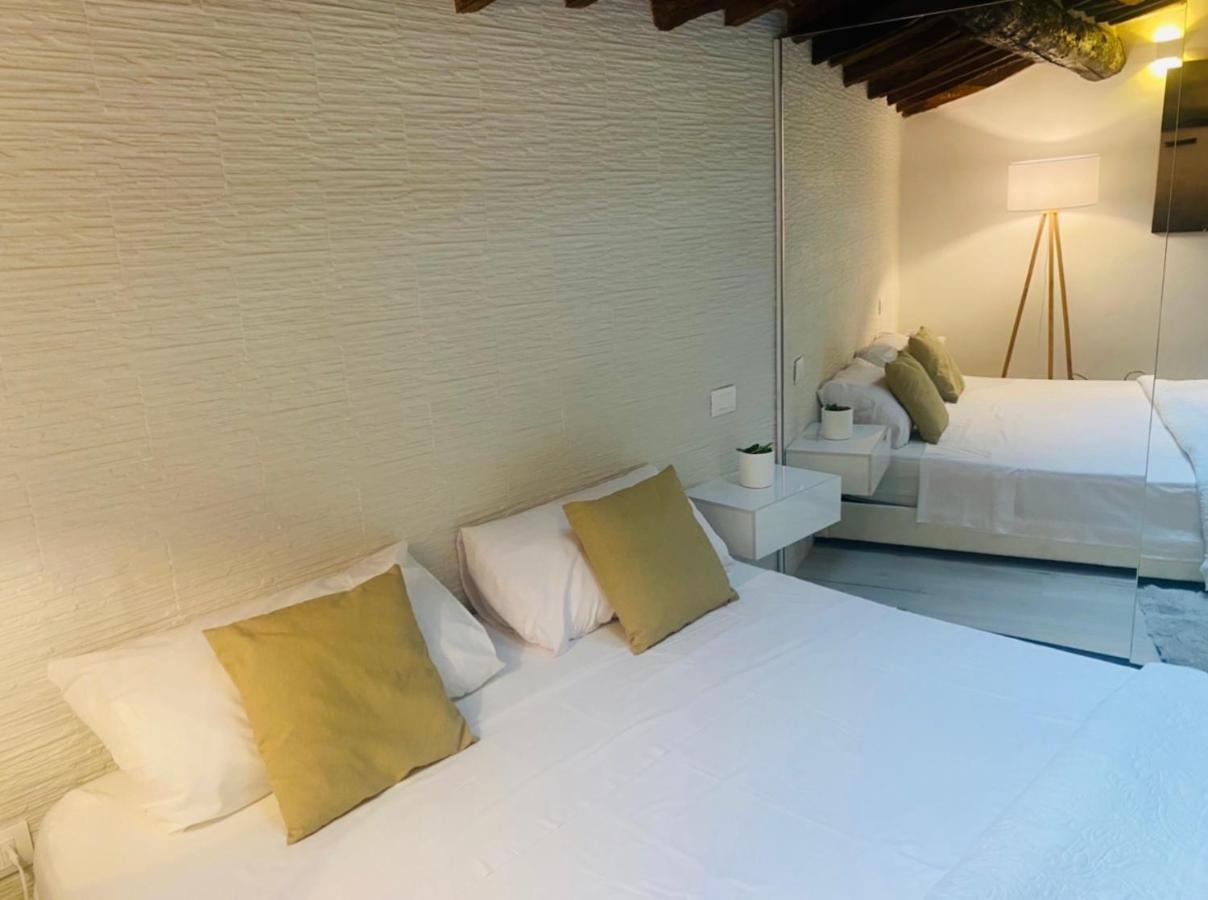La Torre Di Borgunto - Piazza Grande Apartment อาเรซโซ ภายนอก รูปภาพ