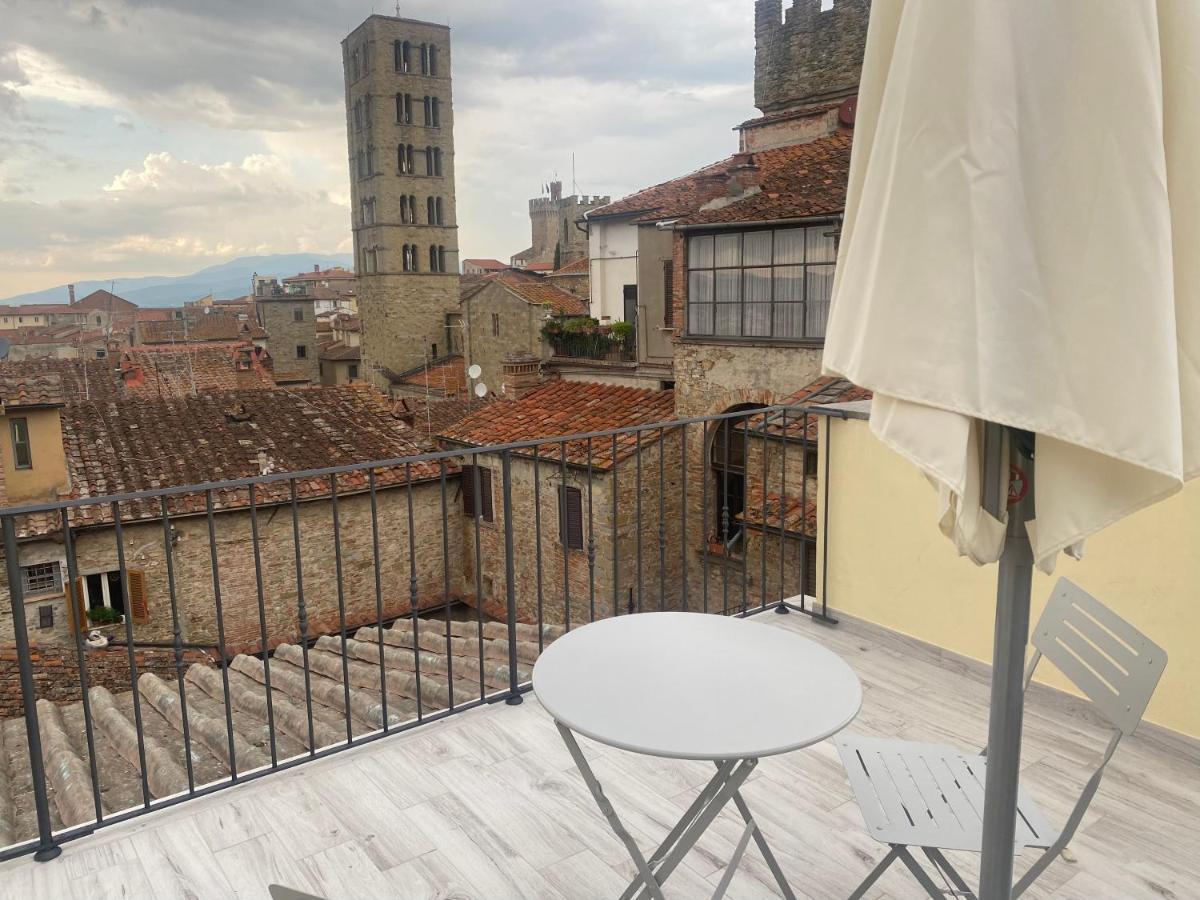 La Torre Di Borgunto - Piazza Grande Apartment อาเรซโซ ภายนอก รูปภาพ