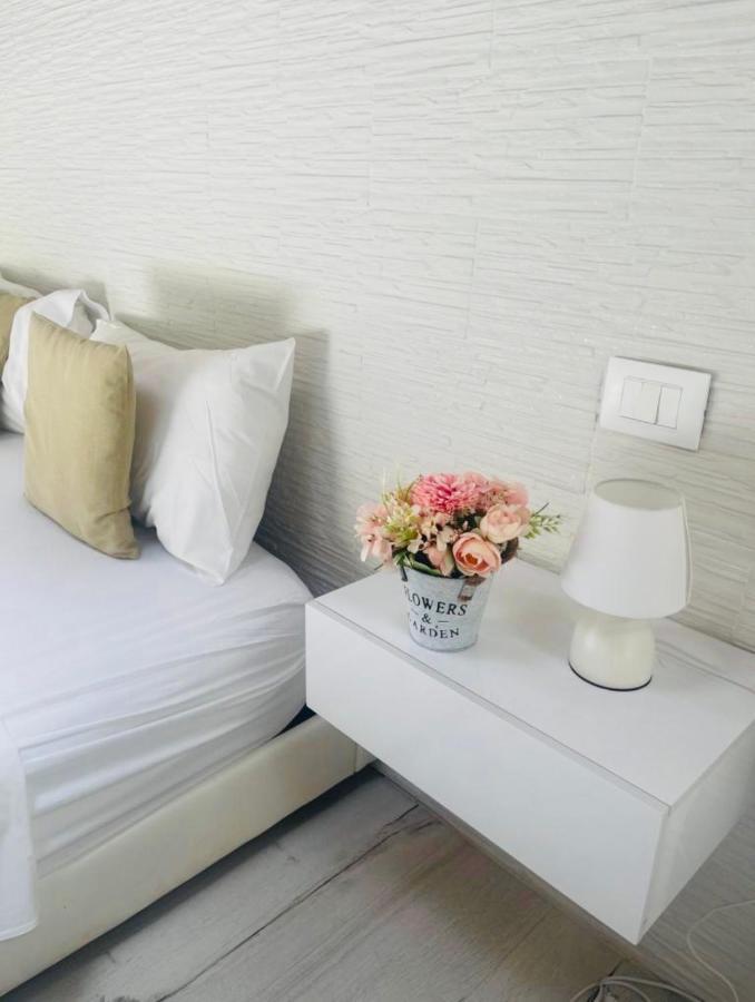 La Torre Di Borgunto - Piazza Grande Apartment อาเรซโซ ภายนอก รูปภาพ