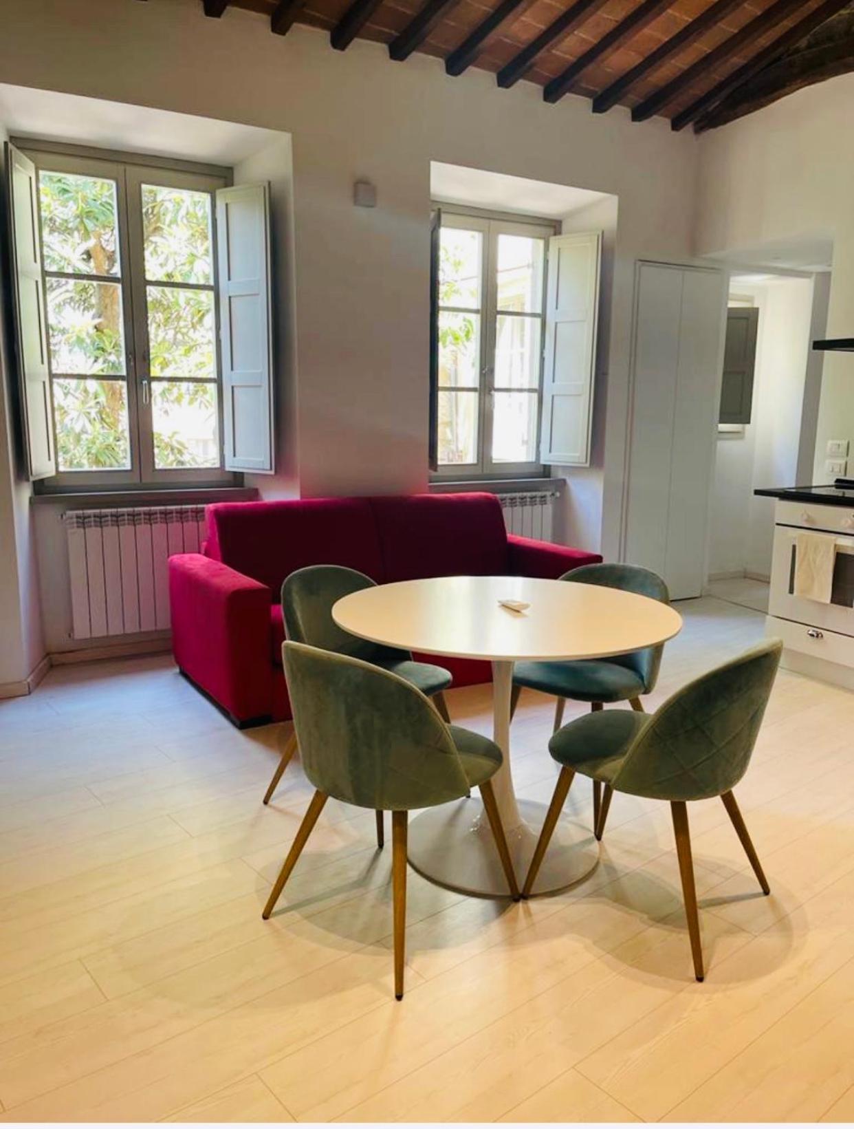La Torre Di Borgunto - Piazza Grande Apartment อาเรซโซ ภายนอก รูปภาพ