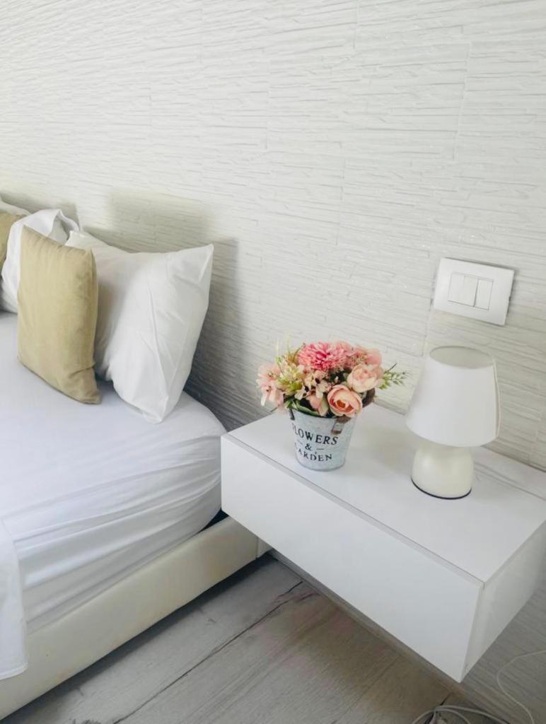 La Torre Di Borgunto - Piazza Grande Apartment อาเรซโซ ภายนอก รูปภาพ