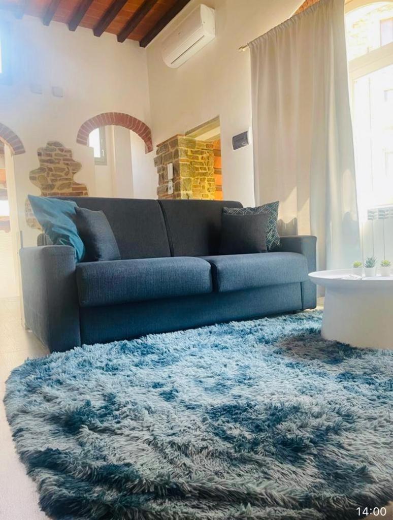 La Torre Di Borgunto - Piazza Grande Apartment อาเรซโซ ภายนอก รูปภาพ